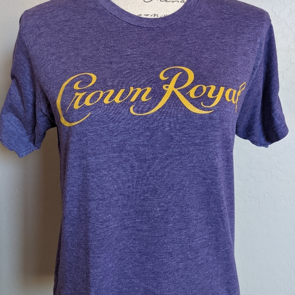 Crown Royal T-shirt Medium - Picture 2 of 2